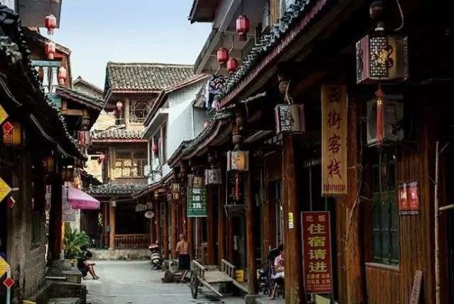 美人鱼游玩